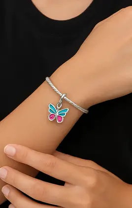 Dije de plata con mariposa esmaltada en turquesa y rosa